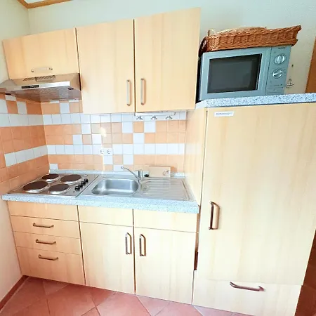 Ferienwohnung Flieder - Ruhig Und Tierfreundlich Apartment Middelhagen