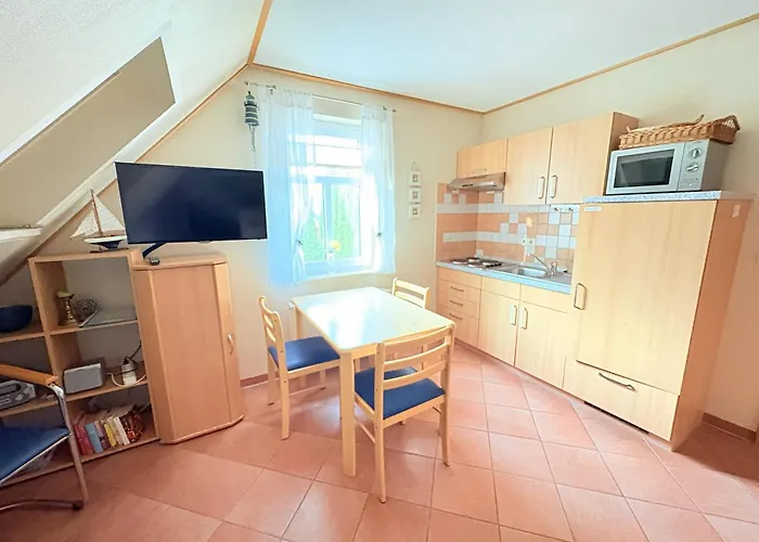 Apartment Ferienwohnung Flieder - Ruhig Und Tierfreundlich Middelhagen